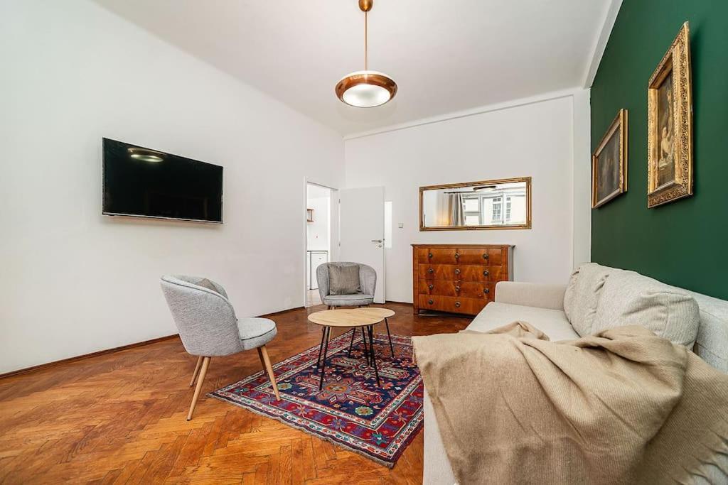 Classic Old Town Appartement *